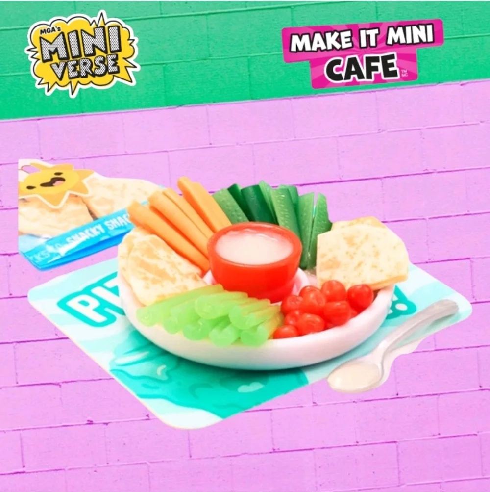 Miniverse Make It Mini Cafe Hummus Veggie Platter